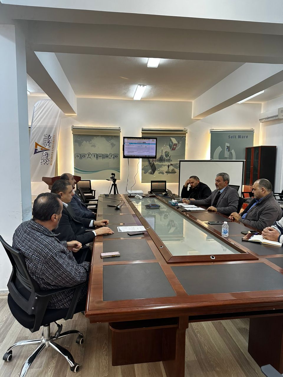 اجتماع اللجنة العلمية لمؤتمر آفاق تقنية المعلومات الثاني