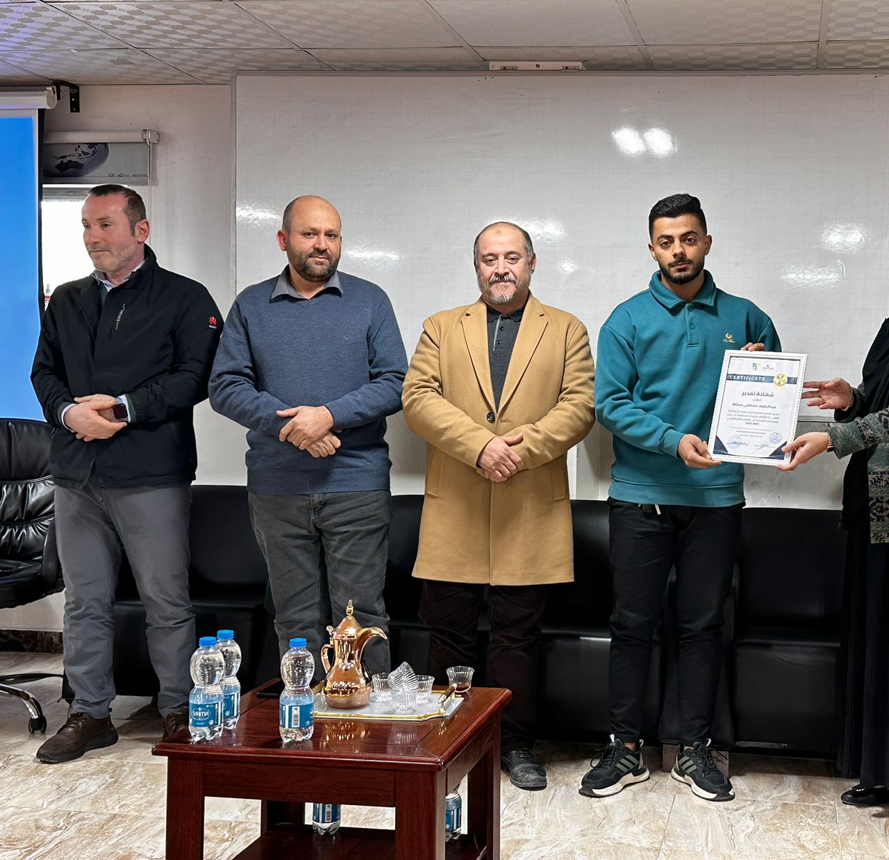 حوارية تعريفية بقسم نظم المعلومات تشهد تفاعلًا وتكريم الطلبة المتميزين