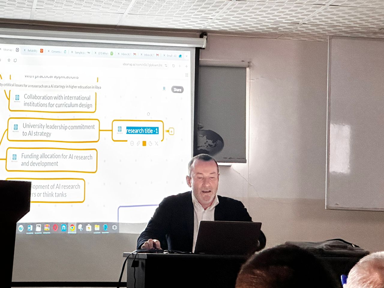 إقامة ورشة عمل تطبيقية بعنوان “الذكاء الاصطناعي في البحث العلمي (AI for Research)” بكلية تقنية المعلومات