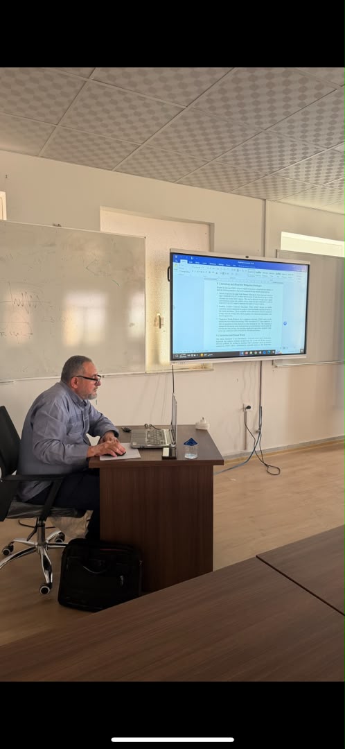 كلية تقنية المعلومات بجامعة مصراتة تشهد مناقشة مقترحات أربعة من طلبة الدكتوراه