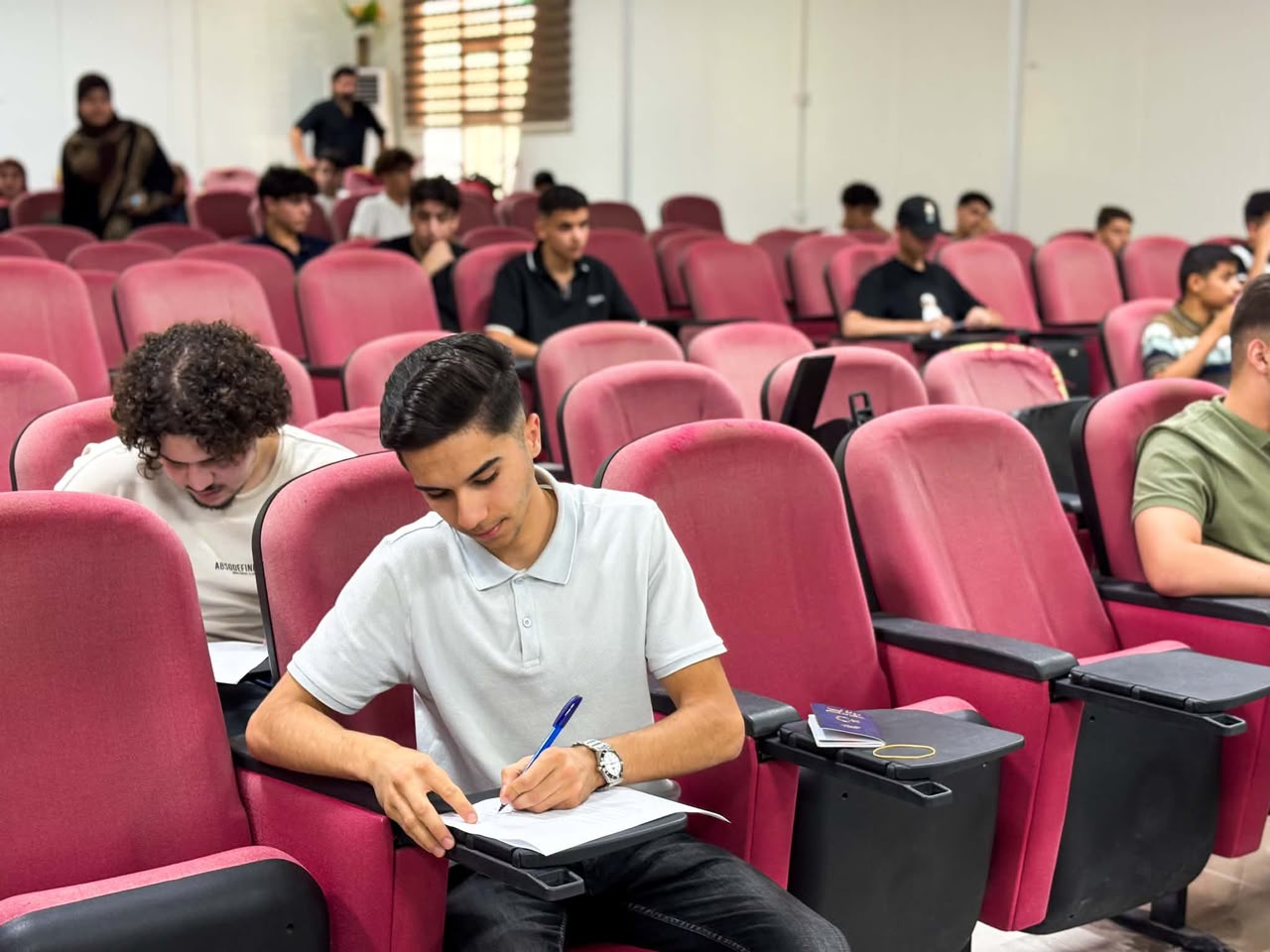 كلية تقنية المعلومات تختتم امتحان المفاضلة وتعلن قبول 209 طالبًا لفصل خريف 2026/2027م